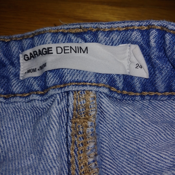 Garage Mom Jeans - Picture 3 of 6